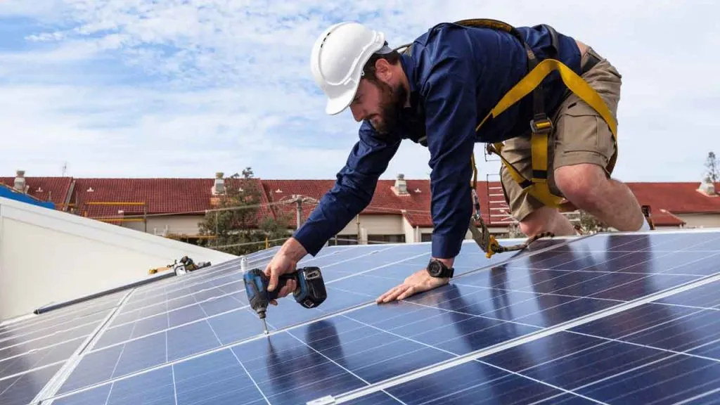 Residential solar panel installation in Lake Macquarie